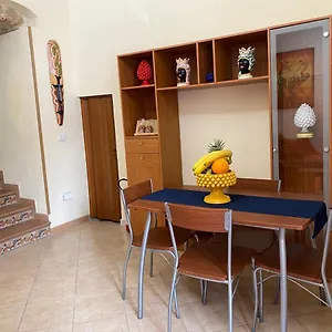 Casa Vacanza La Casa Di Max Noto
